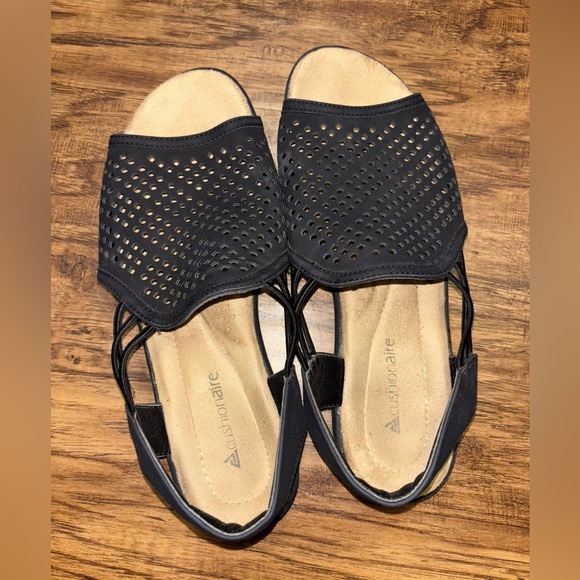 Cushionaire Sandals Size 8.5 - Picture 3 of 5